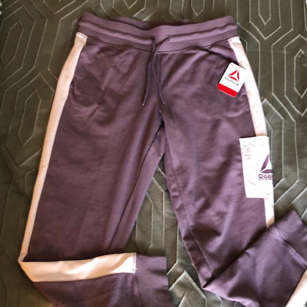 Reebok level up jogger, vintage violet, size M